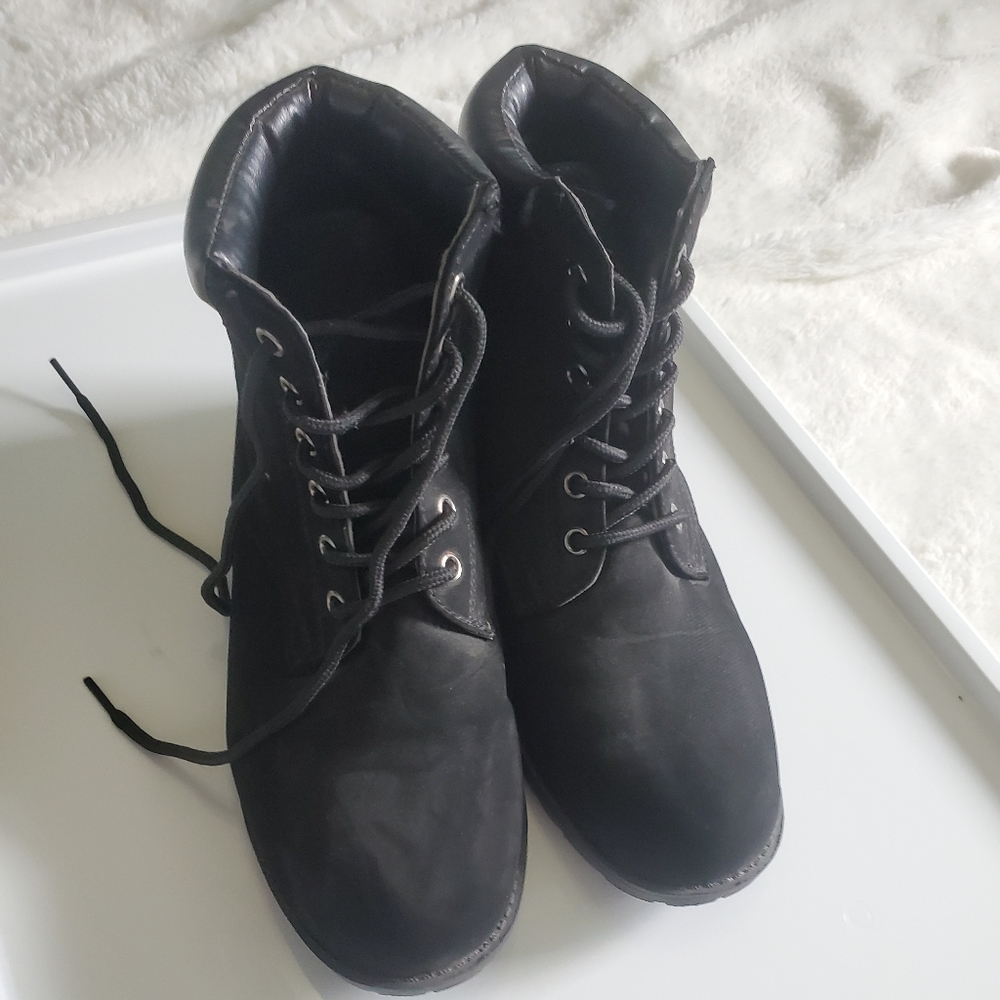 Black Boots